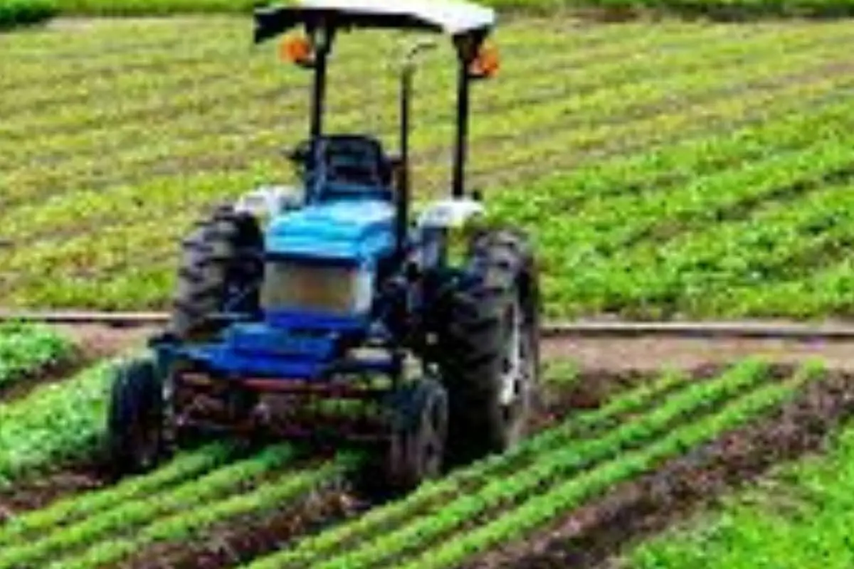 Ecco quali sono i trattori e le macchine agricole definite eccezionali dal codice della strada e le regole che devono rispettare